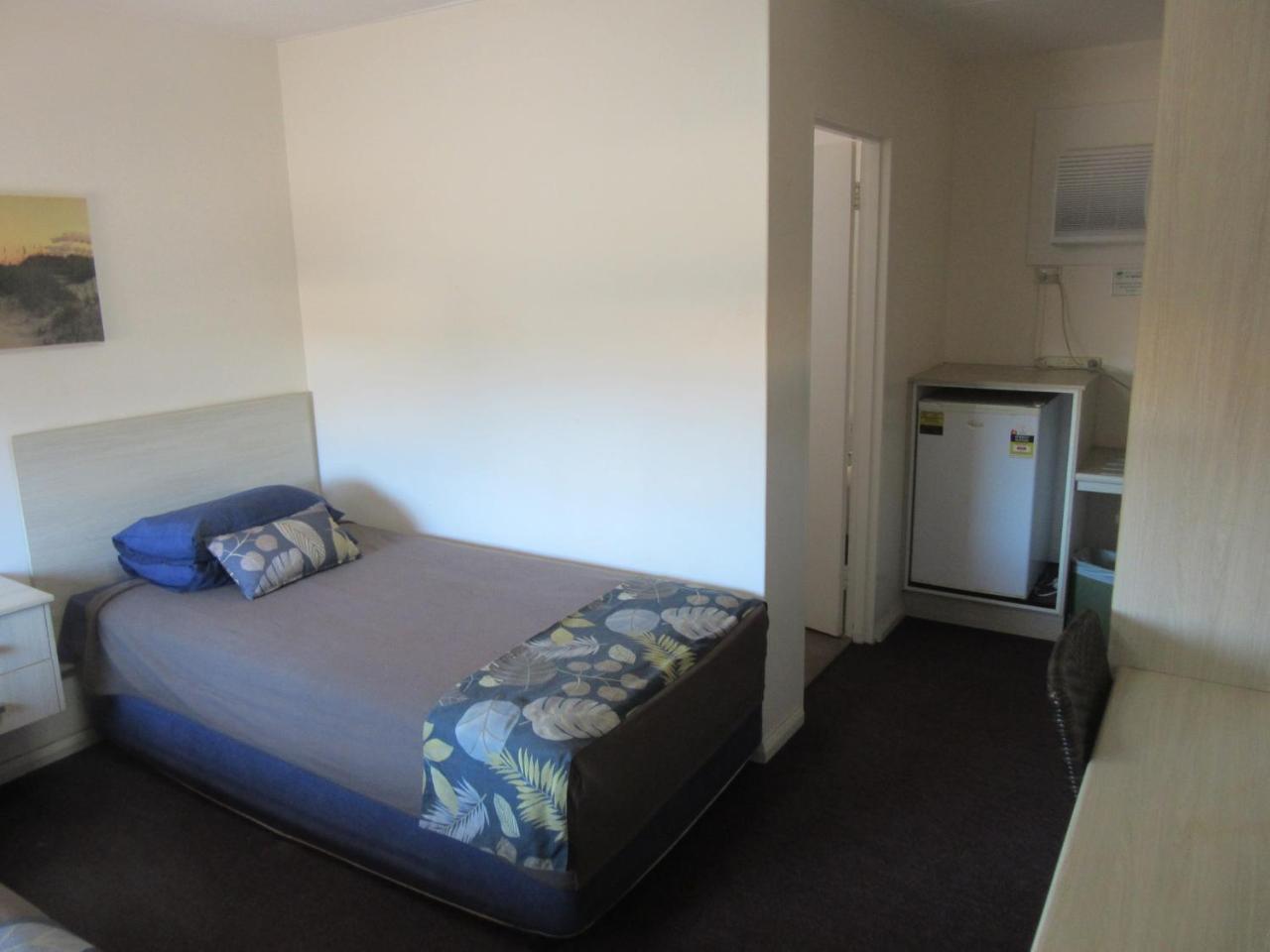 Dampier Mermaid Hotel Karratha Exterior photo