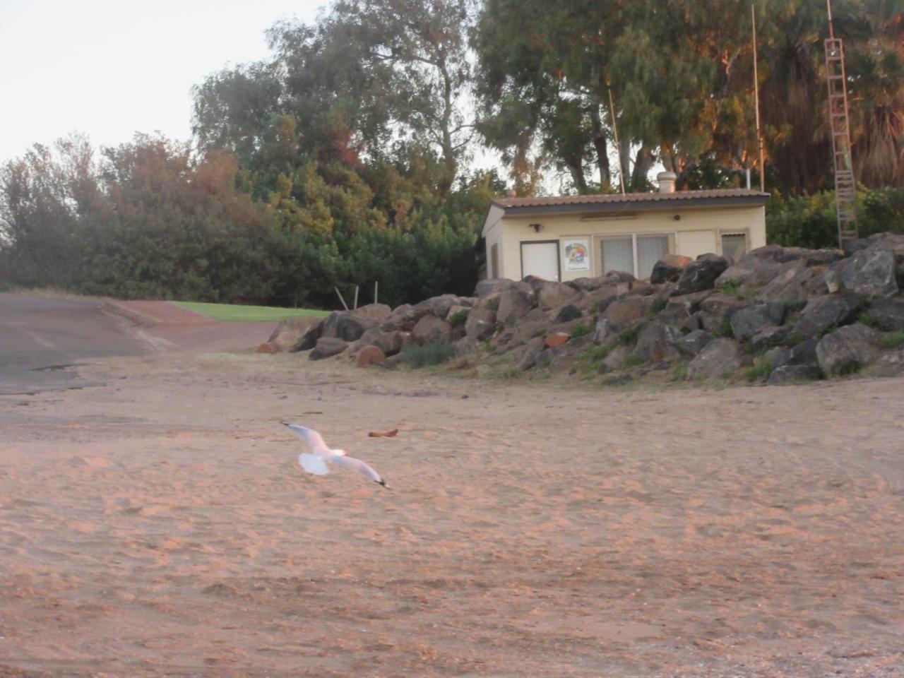 Dampier Mermaid Hotel Karratha Exterior photo
