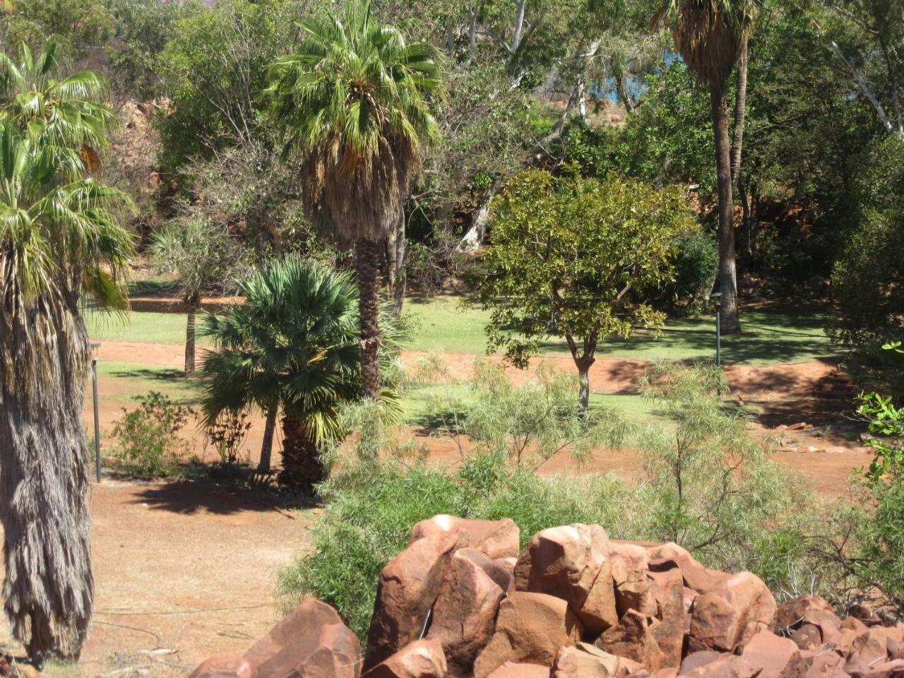 Dampier Mermaid Hotel Karratha Exterior photo